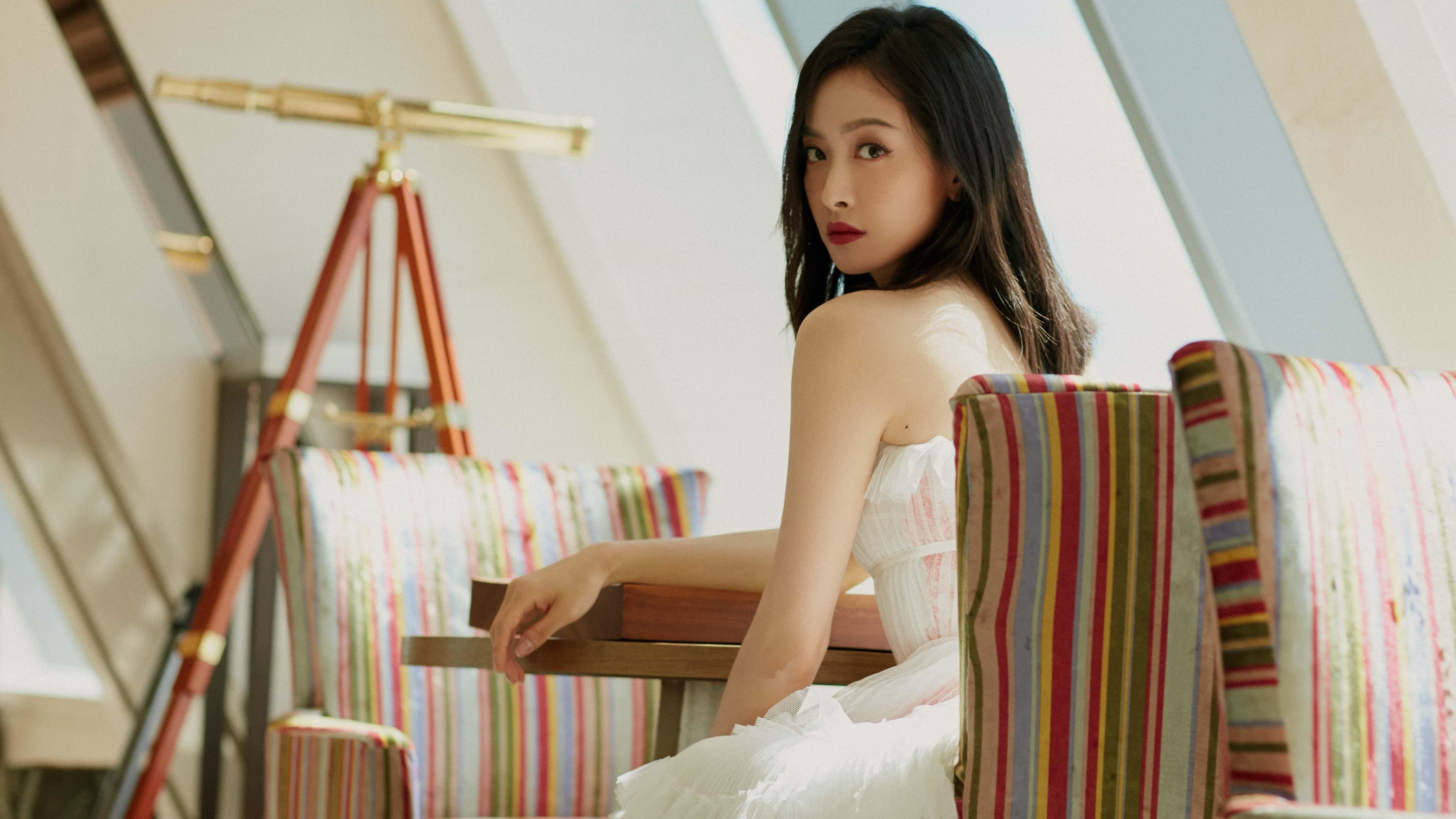 当皮球奔向球门时,整个葡萄牙在祈祷,而他只做了一件事